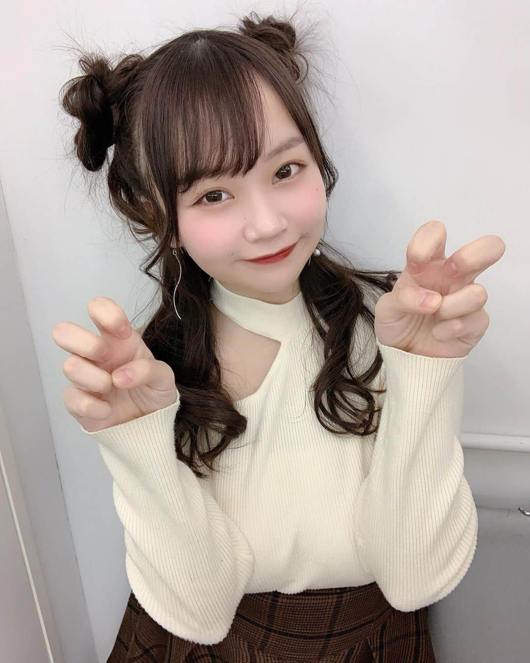 大嶋みくさんのインスタグラム写真 - (大嶋みくInstagram)「今日も頑張るぞぉ〜！！！  今年もみんなに会えるの今日と明日で終わりだぁ😭  全力でたのしもうね👶🏻🤍🤍」12月27日 10時28分 - oshima_miku