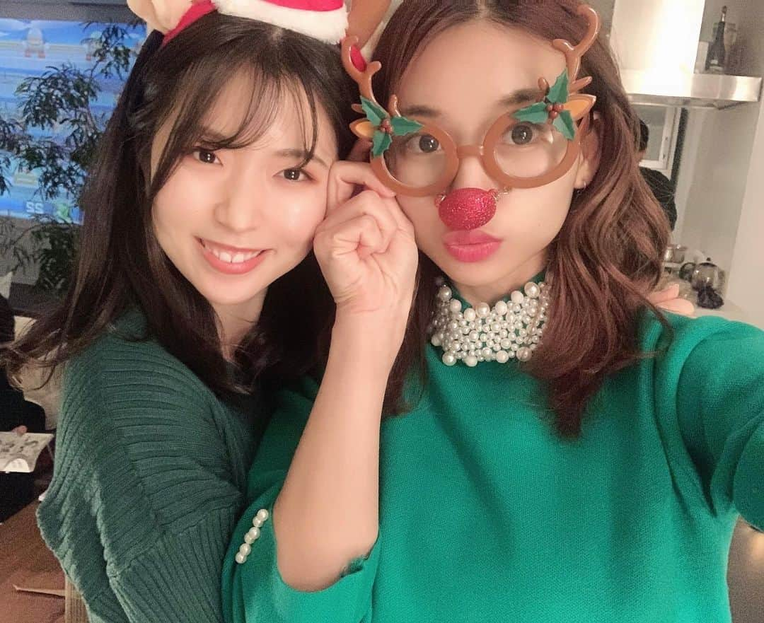 近藤美月さんのインスタグラム写真 - (近藤美月Instagram)「﻿ ﻿ Merry  Christmas 🧑‍🎄🎄♡﻿ ﻿ このトナカイのカチューシャ﻿ なんやろか🙃💭 ﻿ たーのしかったから﻿ 時差投稿で上げてくね☺︎💘﻿ ﻿ ﻿ ﻿ ﻿ #メリクリ #クリスマスパーティー」12月27日 10時29分 - miittsuk