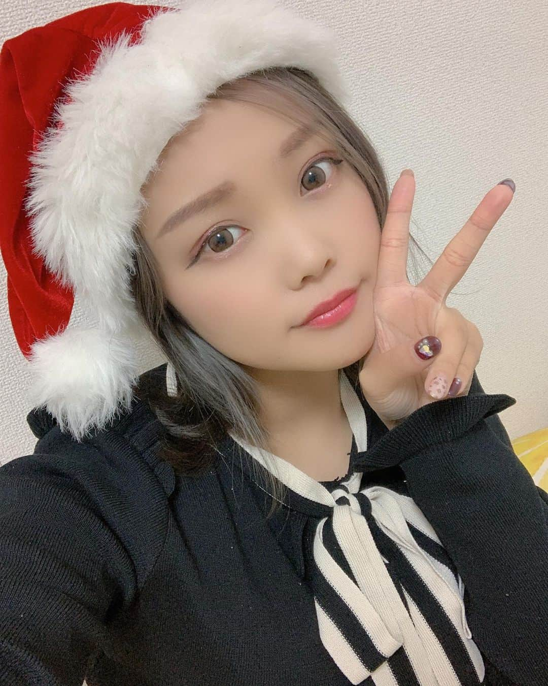 恵梨華さんのインスタグラム写真 - (恵梨華Instagram)「. クリスマスも終わって もうすぐ今年終わるはやい✨ 大掃除します！ . #つぼみ大革命 #メリークリスマス #お正月 #年末年始 #美容 #痩身 #ダイエット #エステ」12月27日 10時48分 - eribooon18