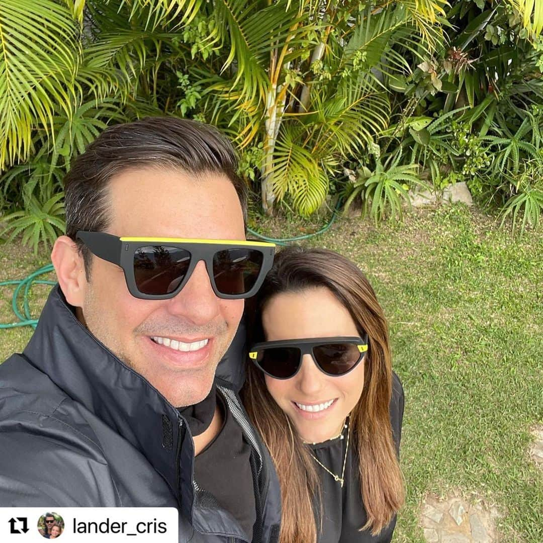 ポーラ・ベビラクアさんのインスタグラム写真 - (ポーラ・ベビラクアInstagram)「Tú y yo 🔥   #Repost @lander_cris with @make_repost ・・・ Con mi mejor regalo ❤️❤️ tu @paulabevilacqua ah y los lentes jajaj 🙏🔥❤️」12月27日 11時01分 - paulabevilacqua