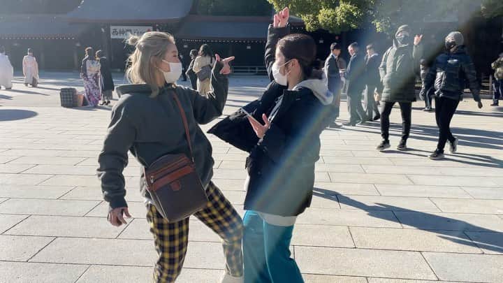acaneのインスタグラム：「・ 『『ムービー？？』』  『『ジンクス！！』』  2年も一緒に住んでると 話すタイミングまで 一緒になっとるwwwwww  #コムドット好きすぎやん @acane_mg 📸 @cali_ej #マネージャー #mysis」