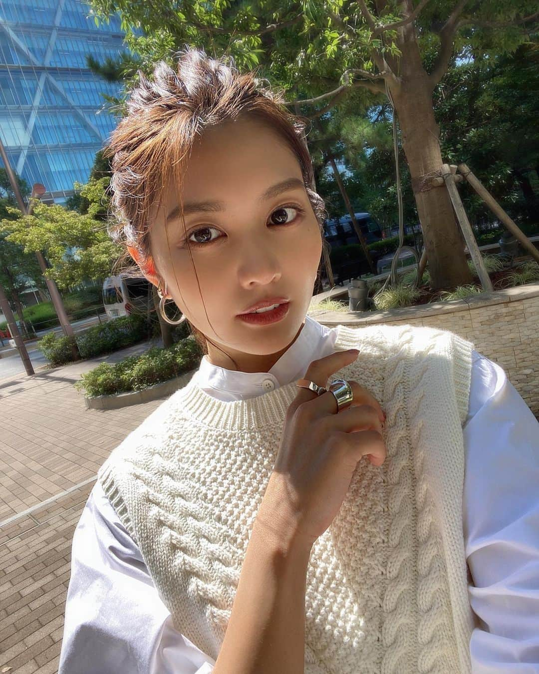 林ゆめさんのインスタグラム写真 - (林ゆめInstagram)「Oggi.jp連載Vol.05😌 短期連載ラストです！  個人的に5つのコーディネートの中で1番すき❤︎ みんなはどれが好きだった？😳  5つともハイライトにまとめてあるから 全部の記事読んでみてね🙋‍♀️❤️  #oggi」12月27日 11時35分 - ___yuume.18