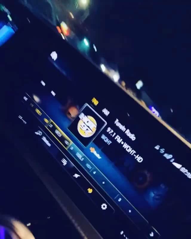 ファンクマスター・フレックスのインスタグラム：「I GOT THESE CARS ON SMASH! New @fivioforeign_8fs x @liltjay !!!! This joint mean!!! Produced by: @ozzy_8fs YOU SEE ME! WHAT YALL WANNA HEAR?」