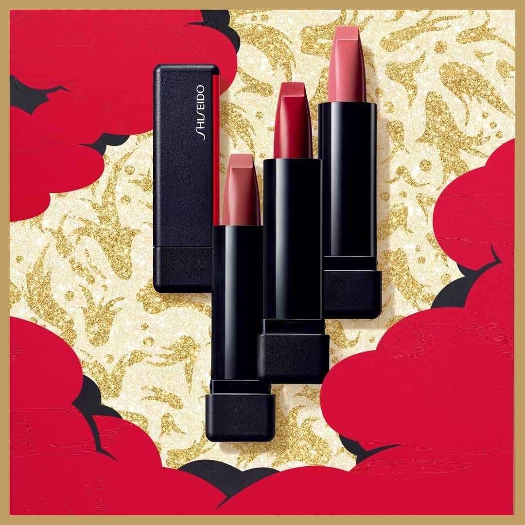 資生堂さんのインスタグラム写真 - (資生堂Instagram)「Holiday lip colors from soft to statement. For 2020, a gift with minis of our 3 best-selling ModernMatte Powder Lipsticks – from left-right: 508 Semi Nude (cinnamon), 516 Exotic Red (scarlet), 505 Peep Show (tea rose).⁣ #ShiseidoHoliday #ShiseidoMakeup」12月27日 12時00分 - shiseido