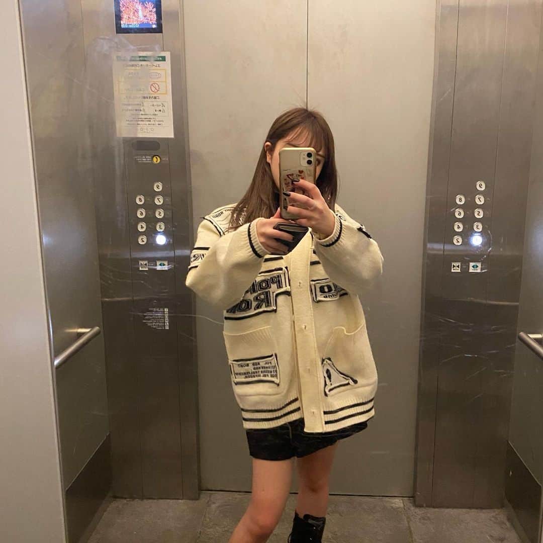 おもてちゃんのインスタグラム：「🧶🤍」