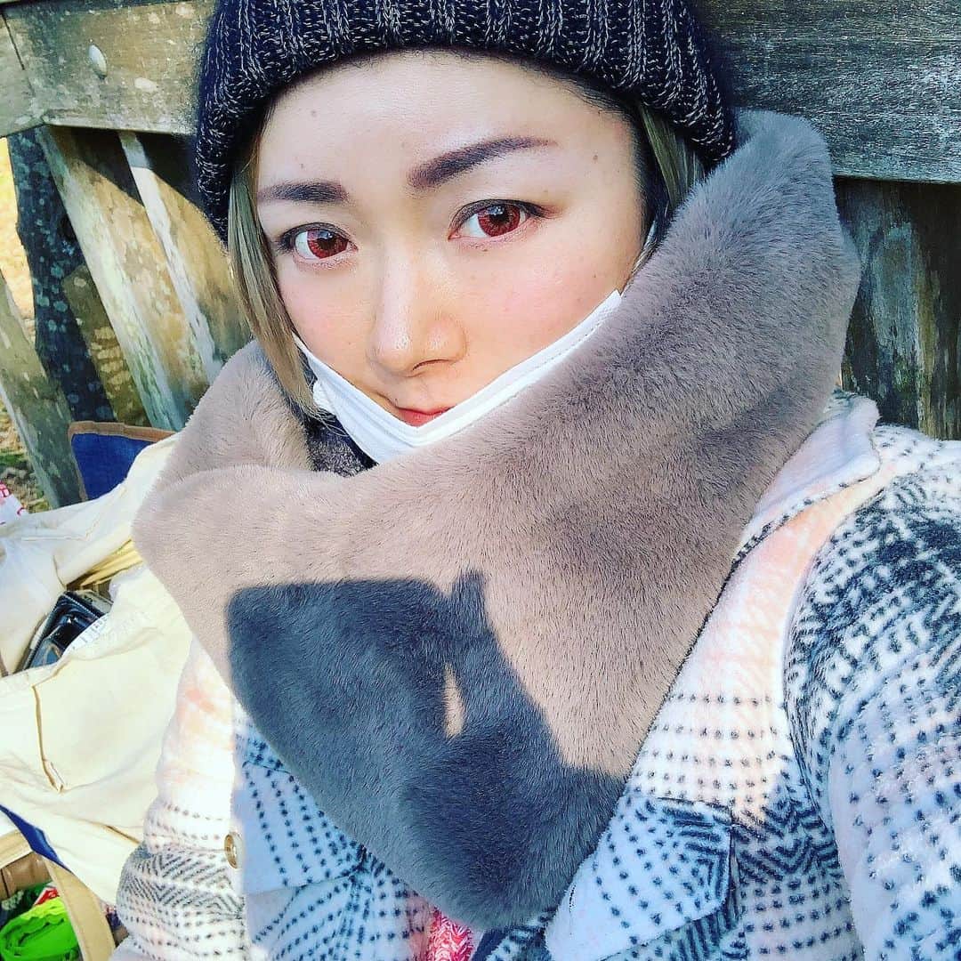 アクア新渡戸さんのインスタグラム写真 - (アクア新渡戸Instagram)「今日もめちゃくちゃ良い天気☀️😆 今日は夫婦池から中央公園までお散歩💨  鯉に餌やったり 鳥さん日餌やったり シャボン玉したり 走り回って今日もはしゃいでます😆  #笛田 #夫婦池公園  #中央公園 #遊具 #鯉の餌やり  #家族時間」12月27日 13時11分 - amiaquanitobe