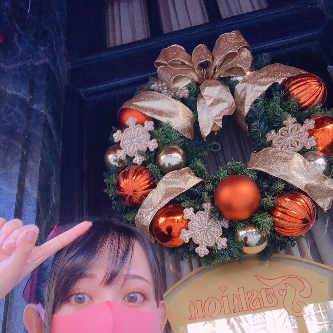 秋田知里さんのインスタグラム写真 - (秋田知里Instagram)「クリスマスディズニー🎄私とグリーティング編 #クリスマス #ディズニー #Disney #ディズニーシー #disneysea」12月27日 13時10分 - akitachisato_official