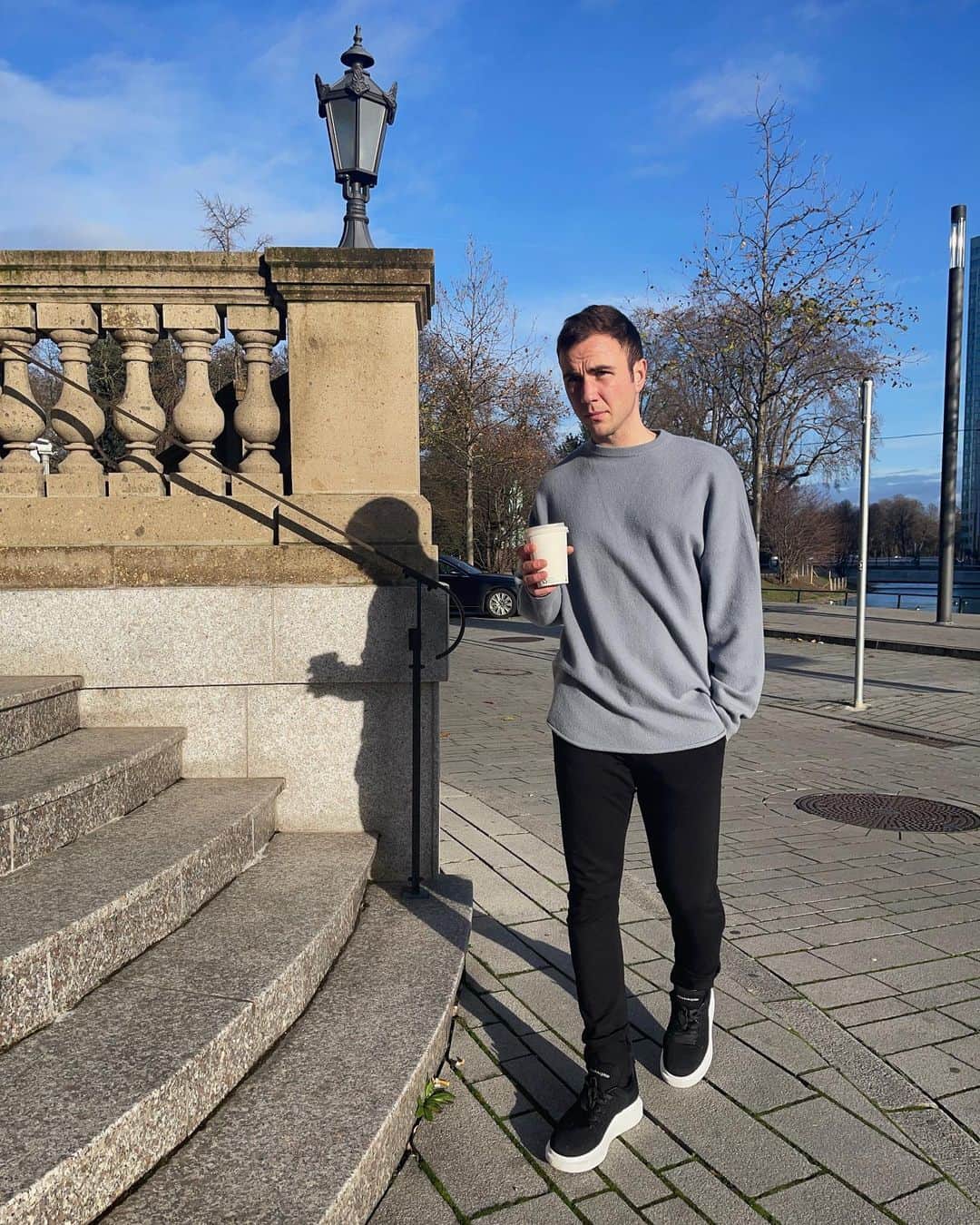 のインスタグラム：「coffee stroll 😉☕️」