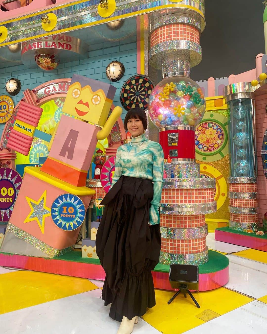 IMALUさんのインスタグラム写真 - (IMALUInstagram)「今年最後の「アッコにおまかせ！」✌️  Top: nagonstans Skirt:ENFOLD Boots:DIANA Ear Cuff:under the rose  Styling by @kogisonofuku  Hair&Make up by @chihirops」12月27日 13時36分 - imalu_0919