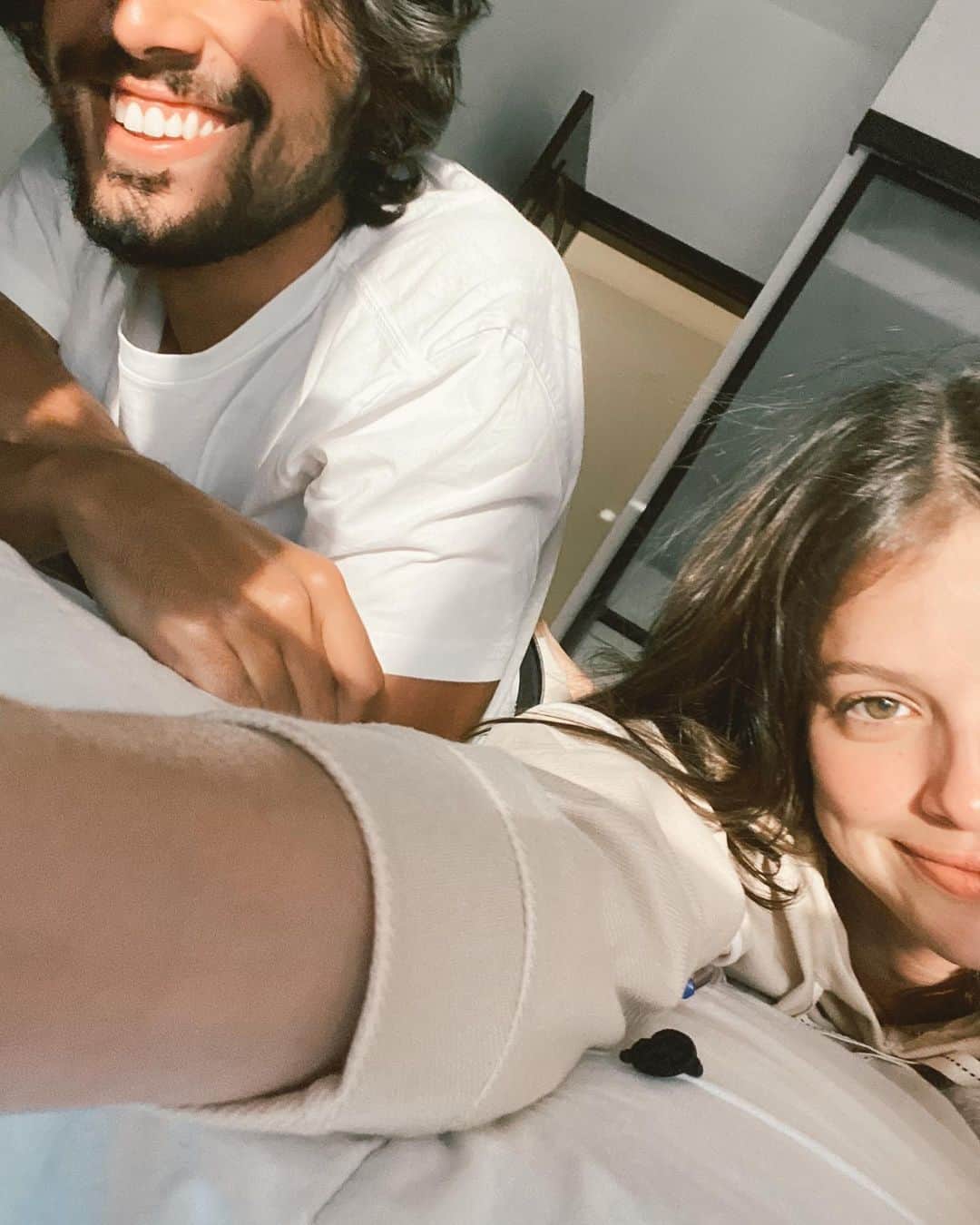 のインスタグラム：「Num mundo onde as certezas estão cada vez mais escassas, o nosso amor é um afago no coração, ele é uma das poucas certezas que tenho.」