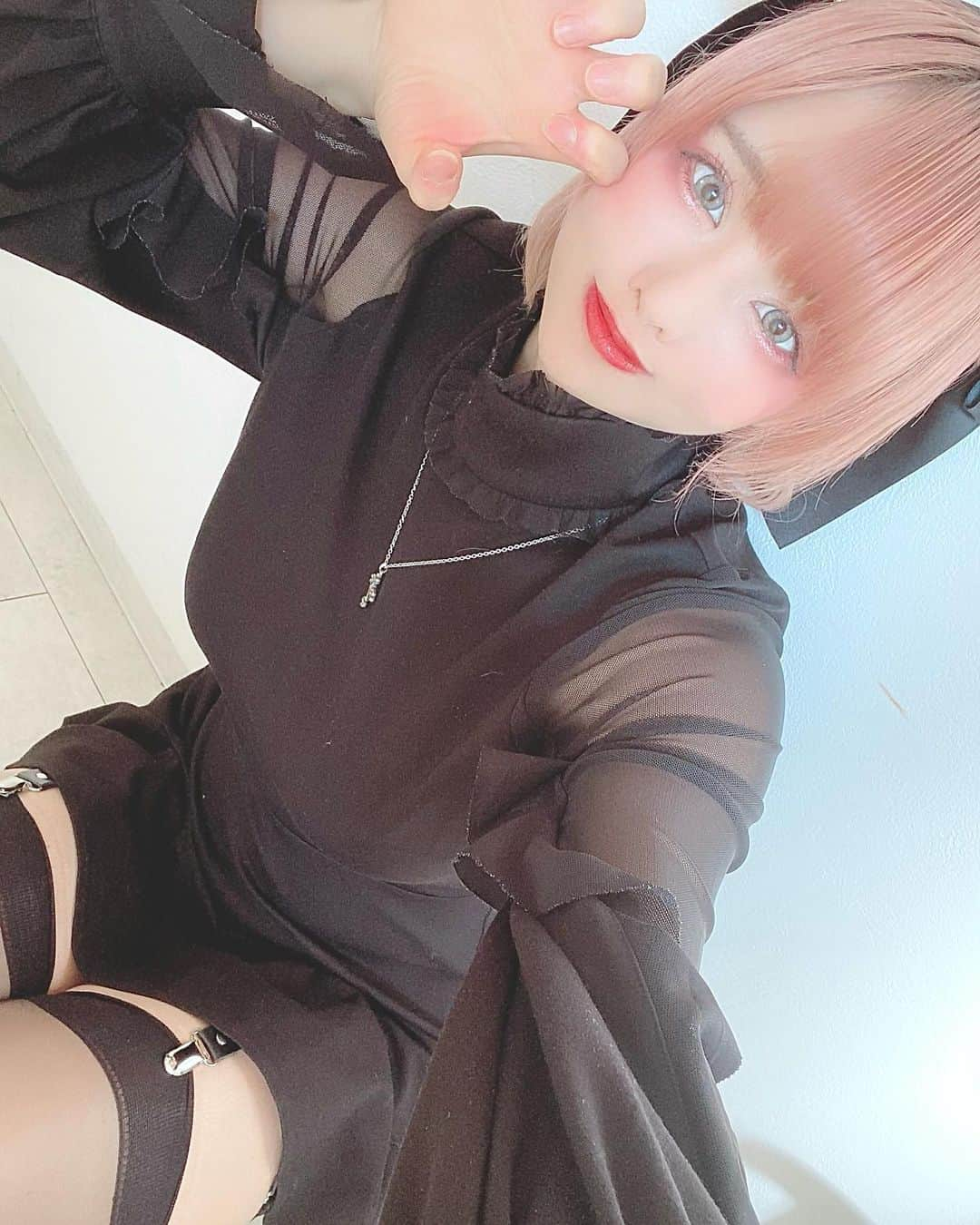 ゆかにゅんさんのインスタグラム写真 - (ゆかにゅんInstagram)「#Japanesekawaii #ショートカット #アイドル #Japaneseidol #selfie #Gothic #自撮り女子 #太もも #japanesemodel #photograph #picture #portrait #tokyo #instagood #tokyofashion #snap #model #gallery #コスプレ #コスプレイヤー #cosplay #cosplayers #ポートレート女子 #東京カメラ部 #ガーター #japan_of_insta #Japanesegirl #followme」12月27日 14時55分 - yuka_neko_nyun