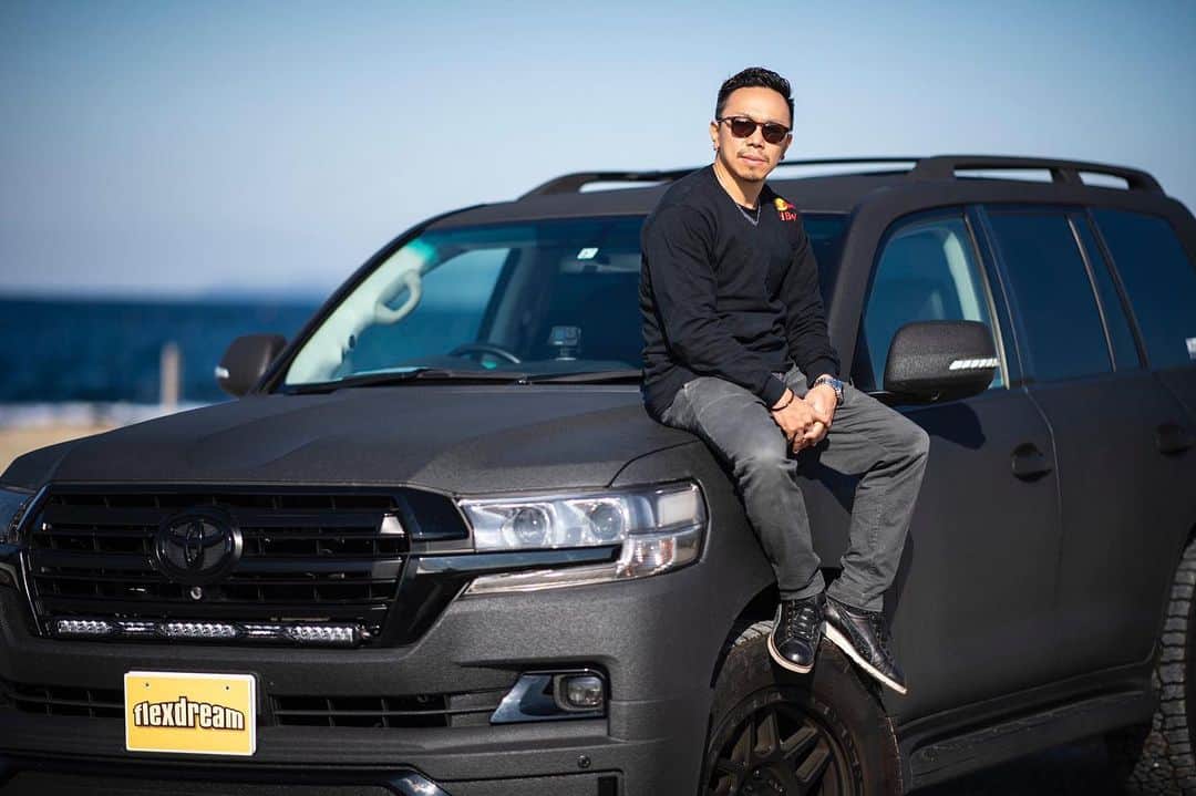 のインスタグラム：「今年も残り僅か！！ 年内ラストスパートだな🚗  #bboytaisuke #redbull #g_shock #ozracing #jmb #thefloorriorz #ftheb #oakley #flexdream」