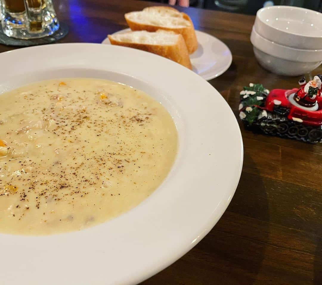 深瀬智聖のインスタグラム：「シチューおいしかった🥺👏👏 しかもシーフードシチュー💛  #シチュー #高砂 #ビッレリアカルチョ #スポーツバー」
