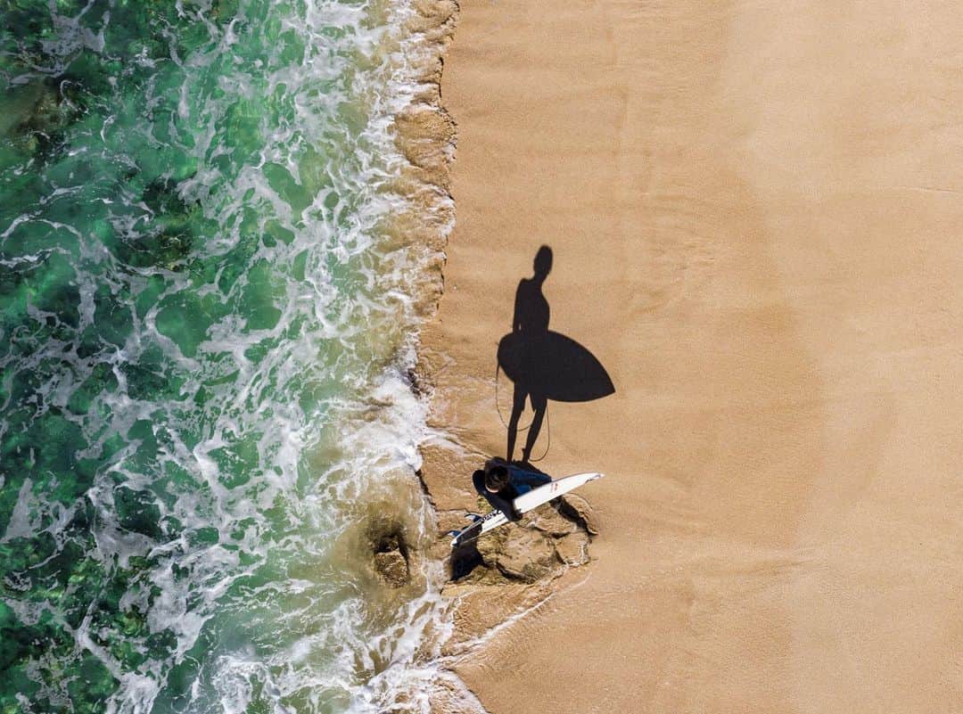 ジョーディ・スミスのインスタグラム：「Hard to beat the tropics 🏝photo : @tallteef」