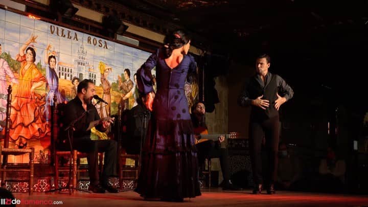 DeFlamenco.comのインスタグラム：「El Flamenco va recuperando espacios, poco a poco, siempre seguro, siempre único. Alegría de "volver" al @tablaovillarosa ¡si se puede! ¡se debe! ¡se necesita! @jonatanmiro @inmaaranda_4   #flamenco #deflamenco #flamencomadrid」
