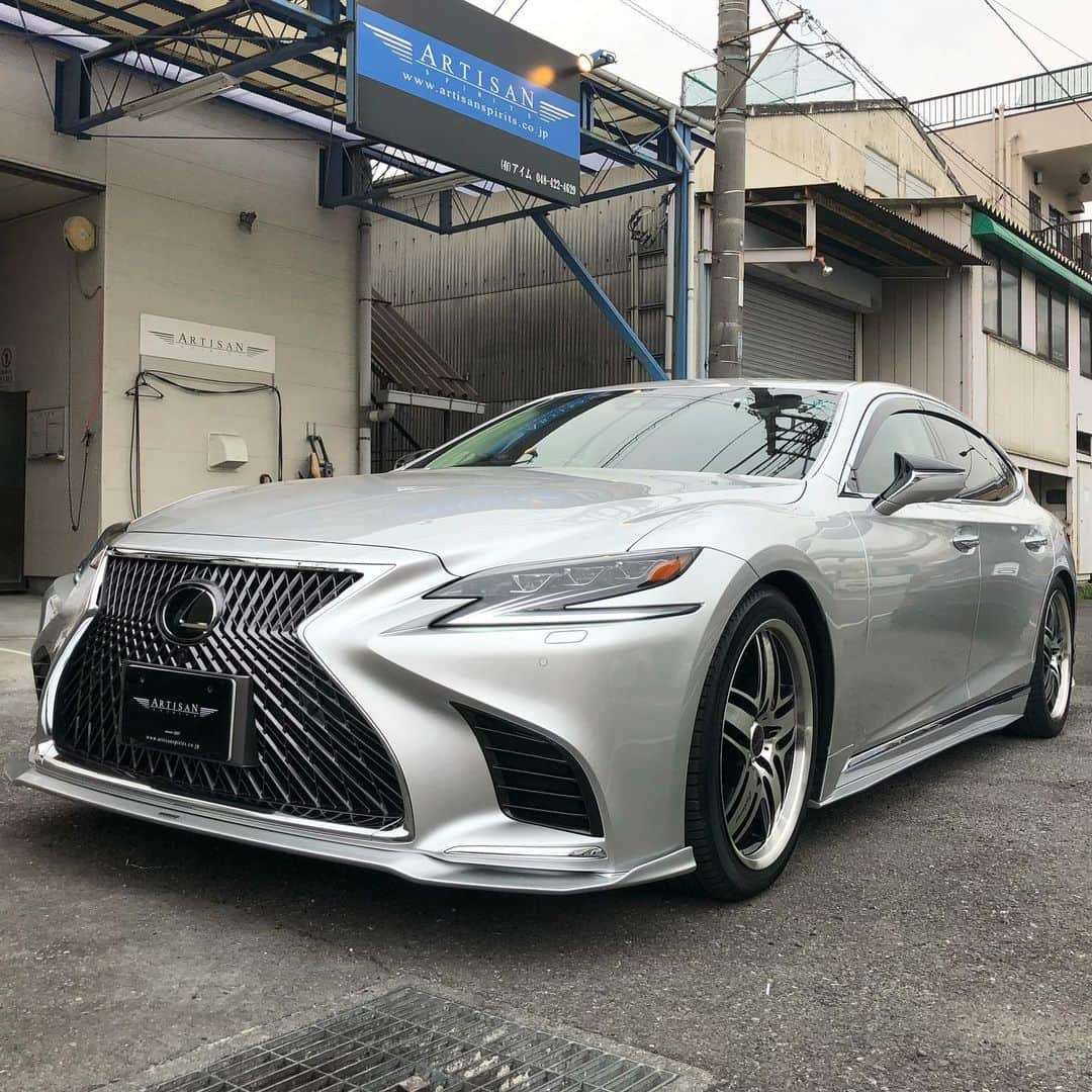 Spirits Artisanさんのインスタグラム写真 - (Spirits ArtisanInstagram)「Lexus LS500 Artisan spirits/// Sportsline blacklabel www.artisanspirits.co.jp #lexus #lxstnd #lexustuned #lexususa #evasivemotorsports #workwheeljapan #lexusls500 #brembo #artisanspirits  #butlertire #jworksunlimited #premierautowerkz #suvproject #kanooperformance #car_life_staff #technicalmate #nigeljdmparts #トラウム #車庫小舗 #advanced_auto_performance  #otto.auto.service #mr__lexus #jackspna」12月27日 19時02分 - artisan_spirits