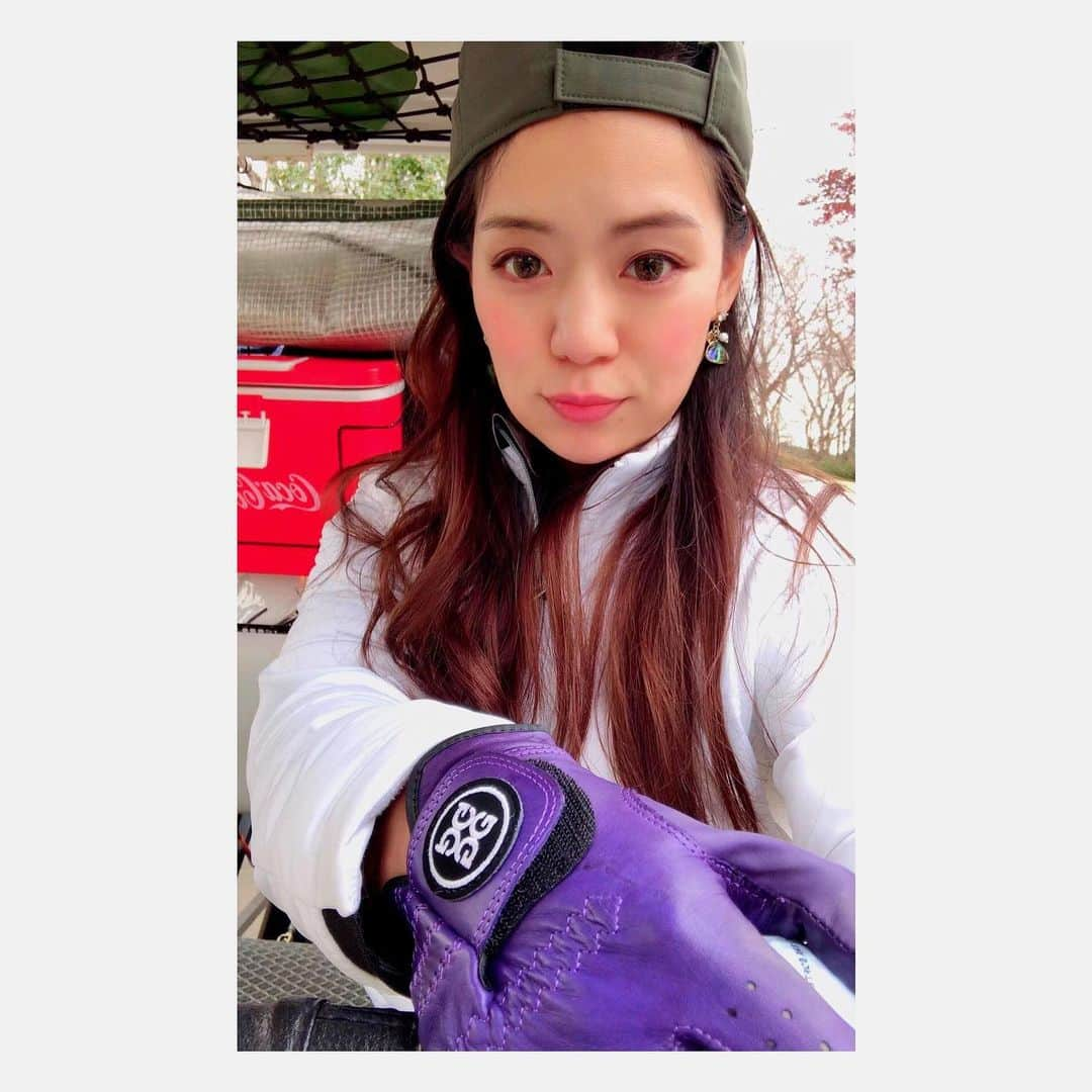 高田汐美さんのインスタグラム写真 - (高田汐美Instagram)「来年も沢山ゴルフに行けます様に❤︎ #ゴルフ　#ゴルフ女子　#golf #taylormade  #テーラーメイド  #gfore #ゴルフ好きな人と繋がりたい」12月27日 19時00分 - shiominniee