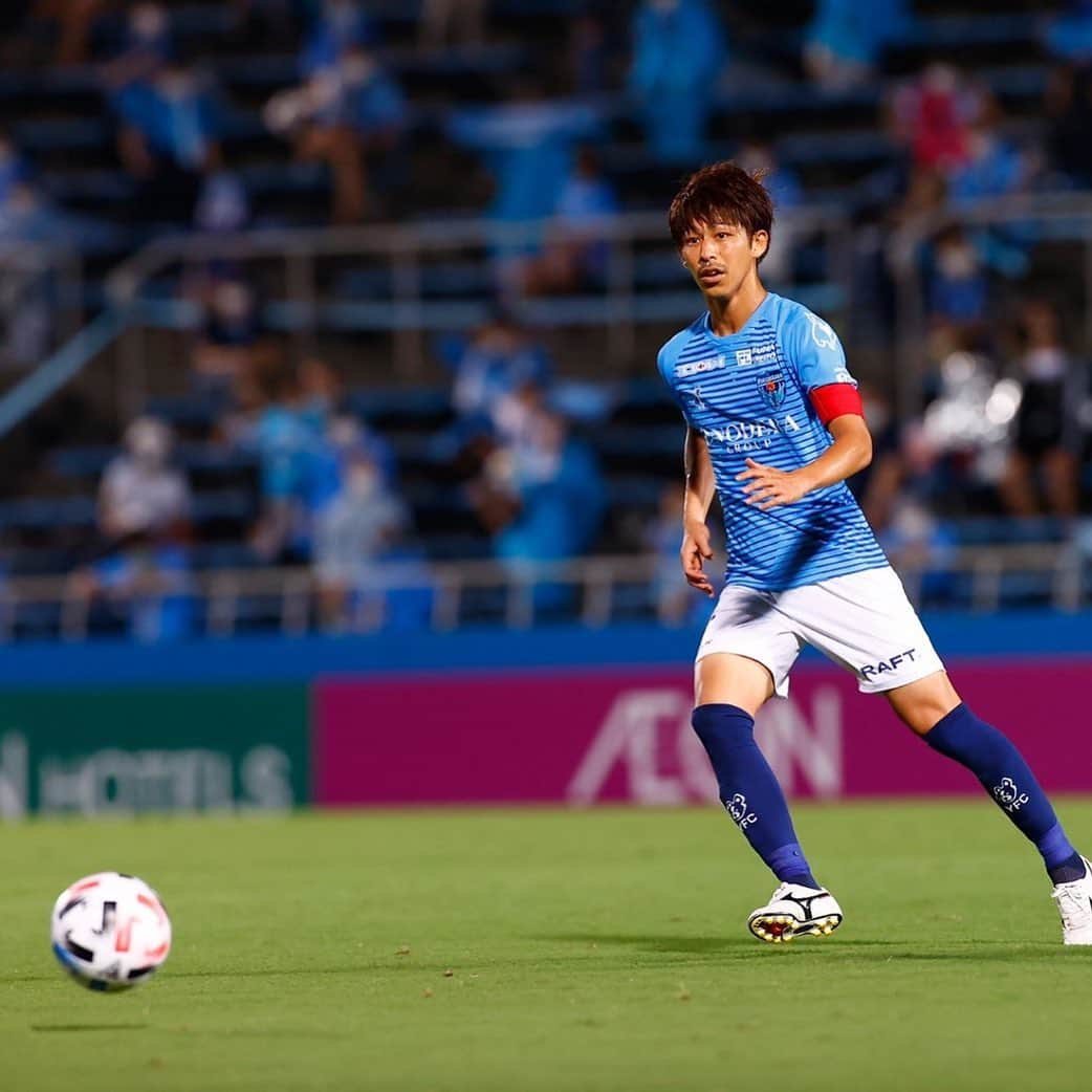のインスタグラム：「.  横浜FCより移籍して参りました佐藤謙介です。僕自身はじめての移籍で不安なこともありますが、レノファ山口FCの目標達成に向け全力で取り組みたいと思います。これから応援よろしくお願いします。一つでも多くの勝利を届けられるよう、頑張ります！  レノファ山口FCサポーターの皆さん、フォローおねがいします🙋‍♂️  #レノファ山口  #横浜fc  @renofa_yamaguchi  @yokohamafc_official」