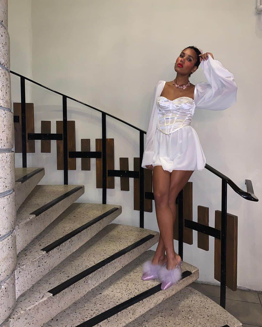 SOPHIA WEBSTERさんのインスタグラム写真 - (SOPHIA WEBSTERInstagram)「All the angles of an angel... 💞☁️✨   📸 Thanks you sweet @silvalot for stepping out of heaven in our fluffy 'Cher' mules. 💜👼  #SophiaWebster」12月27日 19時21分 - sophiawebster