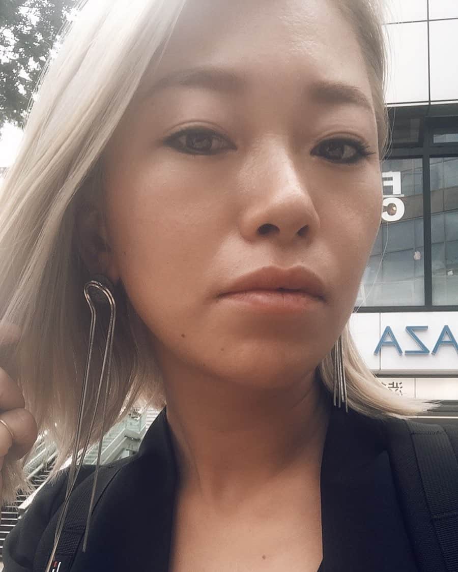 藤田敦子のインスタグラム：「ㅤㅤ 頑張って伸ばす✨ #誰にも望まれてないドアップ #ドアップあげるとフォロワーが減る仕組みらしい」