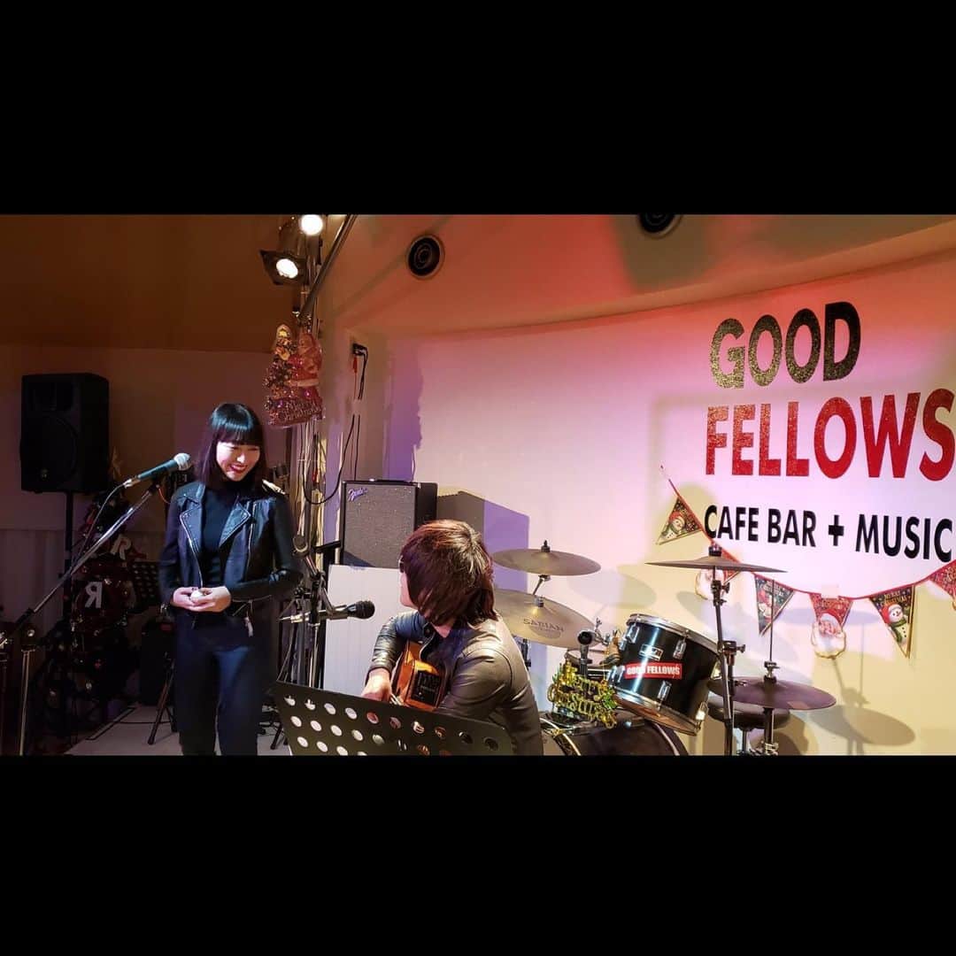 中里亜美のインスタグラム：「昨晩のLive🌹 GOODなFELLOWSに心がとても温まりました。 ありがとうございました！ 歌うしかない。」