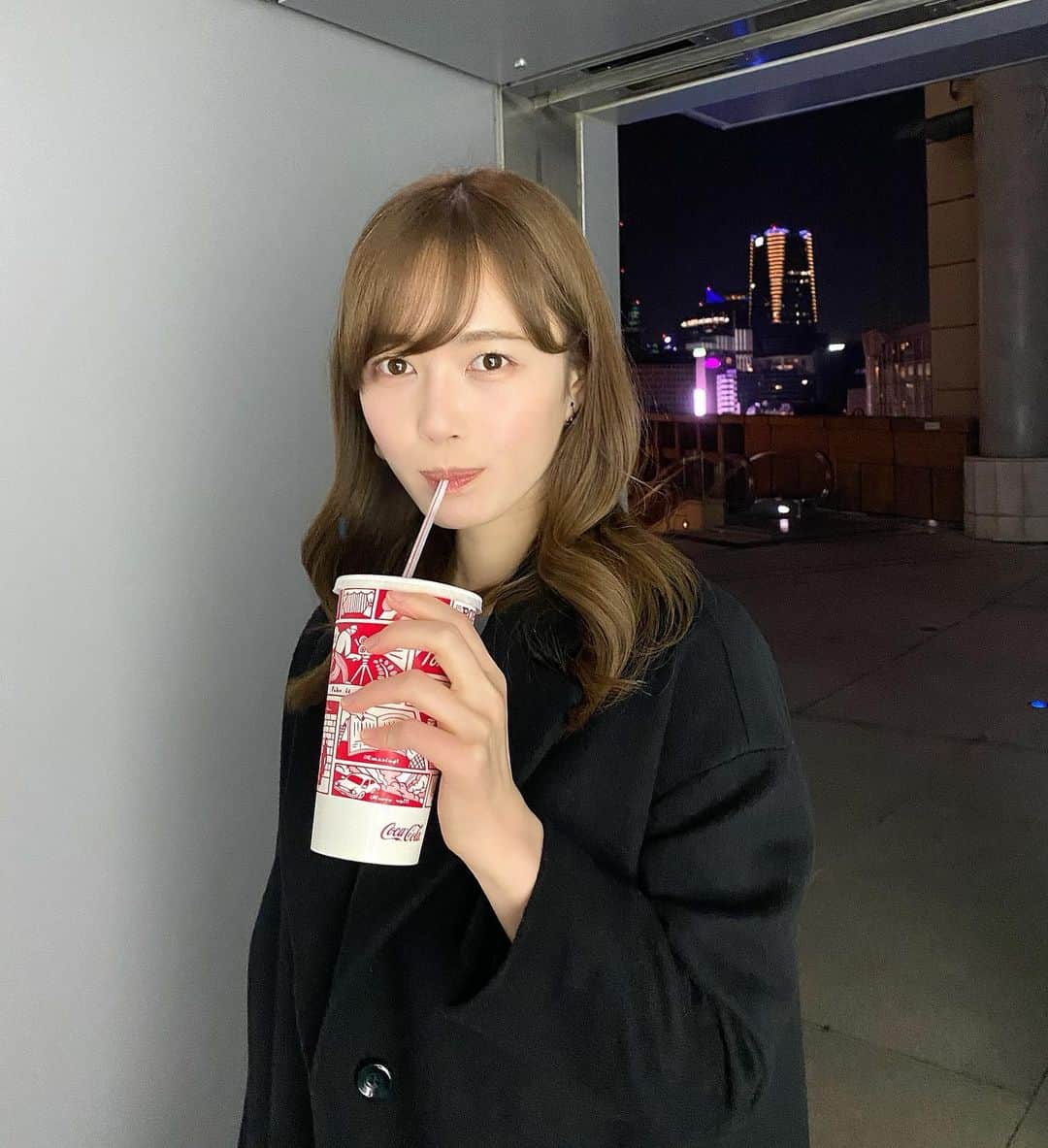 もえりんさんのインスタグラム写真 もえりんinstagram 打ち合わせの時一緒だった方がめっちゃ身長高かったから 一緒に写真撮ってもらった 笑 なんか 不思議な写真 10月1日 19時22分 Moerinch
