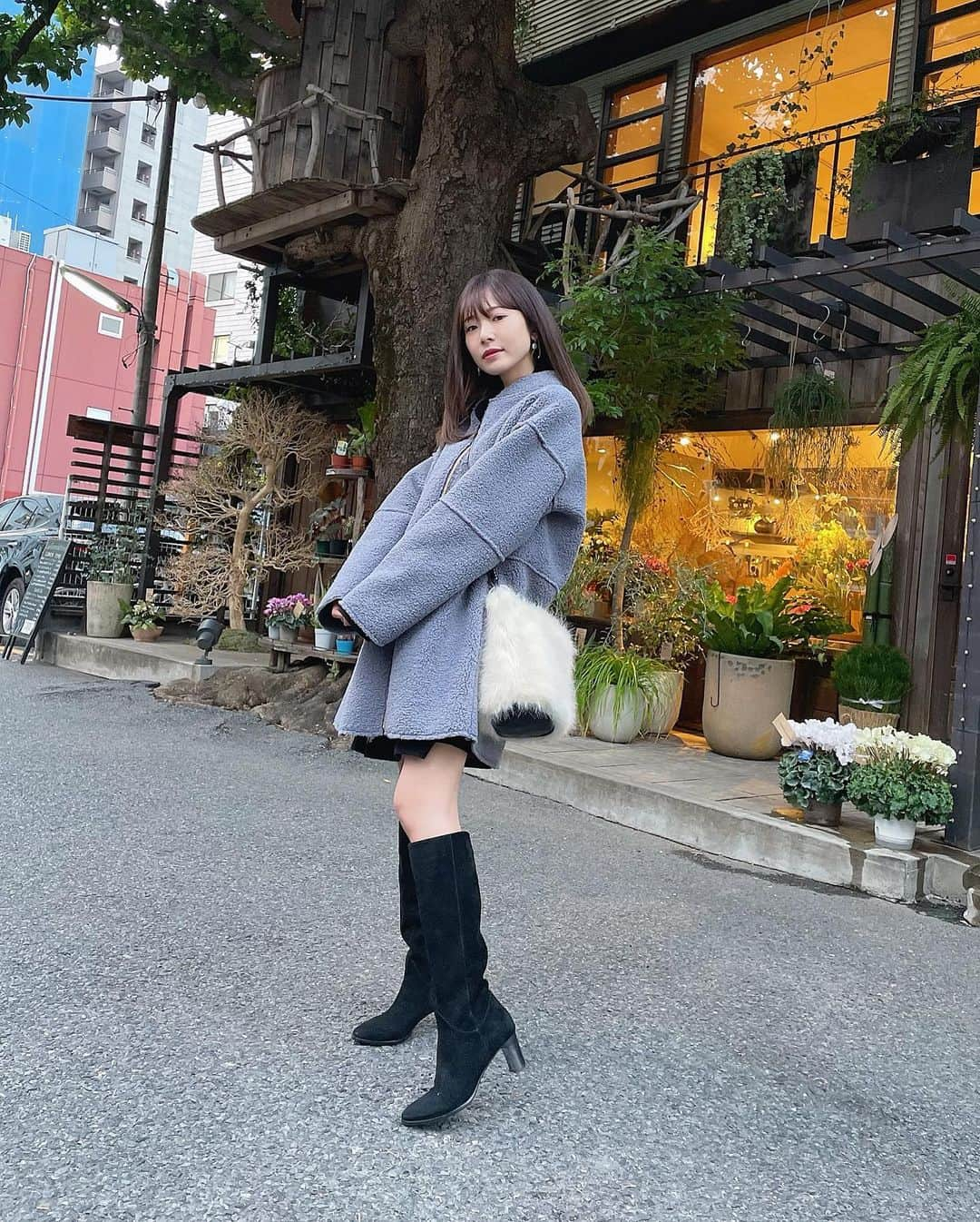 西川瑞希（みずきてぃ）さんのインスタグラム写真 - (西川瑞希（みずきてぃ）Instagram)「今年最後に髪の毛メンテナンスしてきました。サラツヤになって嬉しい🤍  ✴︎HAIR✴︎ @kate_omotesando @kate__kinoshita  #hairstyle #hair #haircolor #ヘアスタイル #ストレートヘア #ヘアカラー #トリートメント」12月27日 20時05分 - mizuki_nishikawa_