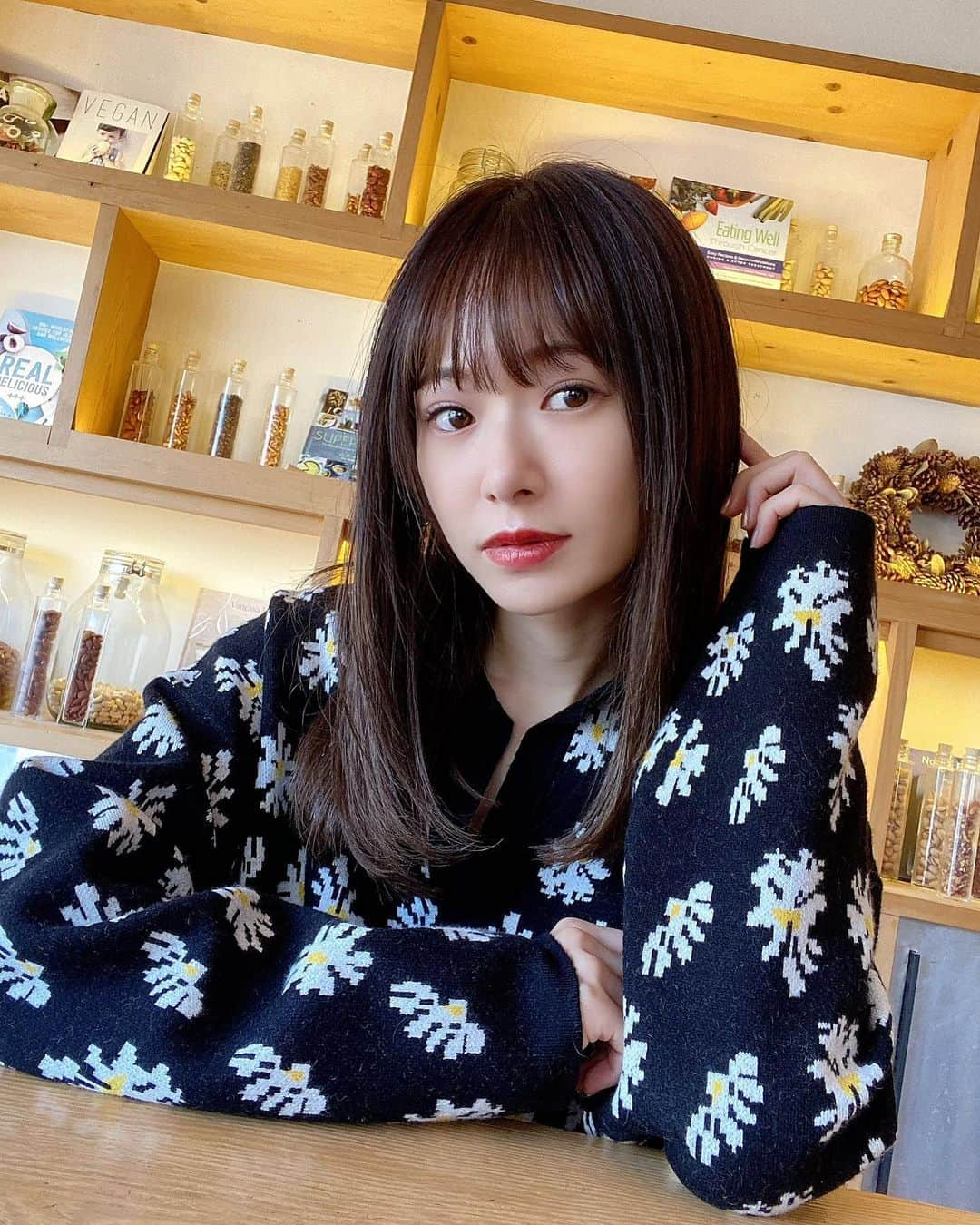 西川瑞希（みずきてぃ）さんのインスタグラム写真 - (西川瑞希（みずきてぃ）Instagram)「今年最後に髪の毛メンテナンスしてきました。サラツヤになって嬉しい🤍  ✴︎HAIR✴︎ @kate_omotesando @kate__kinoshita  #hairstyle #hair #haircolor #ヘアスタイル #ストレートヘア #ヘアカラー #トリートメント」12月27日 20時05分 - mizuki_nishikawa_