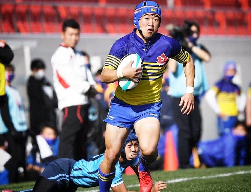 J SPORTSのインスタグラム：「【大会初日の振り返り】 #京都成章（京都）129-0 #米子工業（鳥取）  第1グラウンドの第2試合、大量得点を奪った京都成章でスピードを活かしてトライを挙げたWTB中川選手（3年）  ★#花園 100回記念大会　全62試合 生中継＆LIVE配信！ #ラグビー #高校ラグビー」