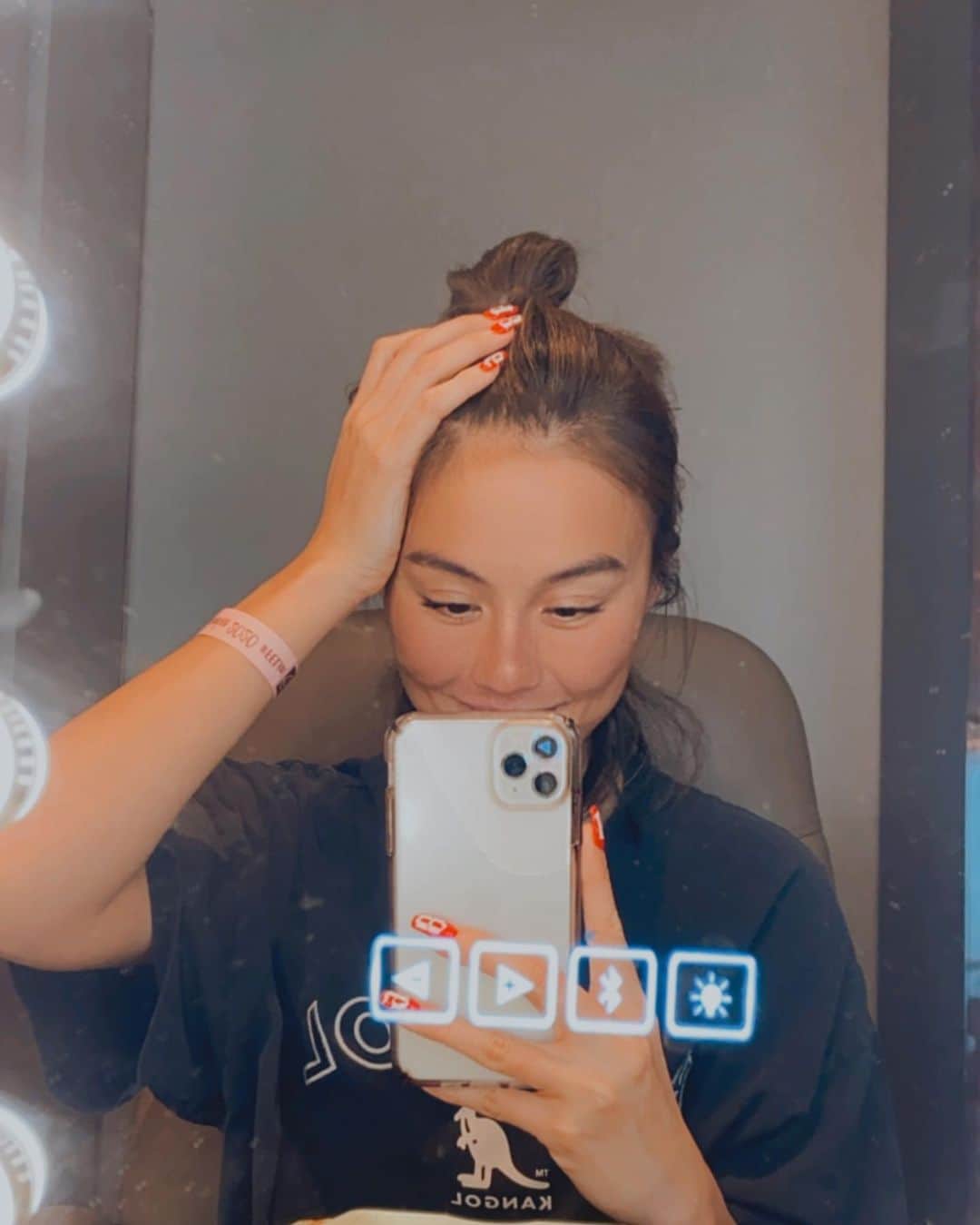 アグネス・モニカさんのインスタグラム写真 - (アグネス・モニカInstagram)「Liner and Nails. Yup. Thats it. They deserve a post.  . (In all honesty, i was too excited for my bestfriend’s wedding) #AGNEZMO」12月27日 20時32分 - agnezmo