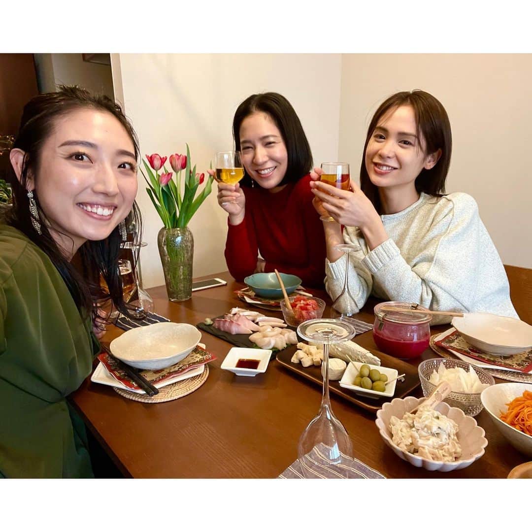 太田彩乃のインスタグラム：「いつもの2人と🎄 "ありがとう"でしかない時間🧡 この日を思い出してまた泣いちゃう時が来るんだろうなぁ。」