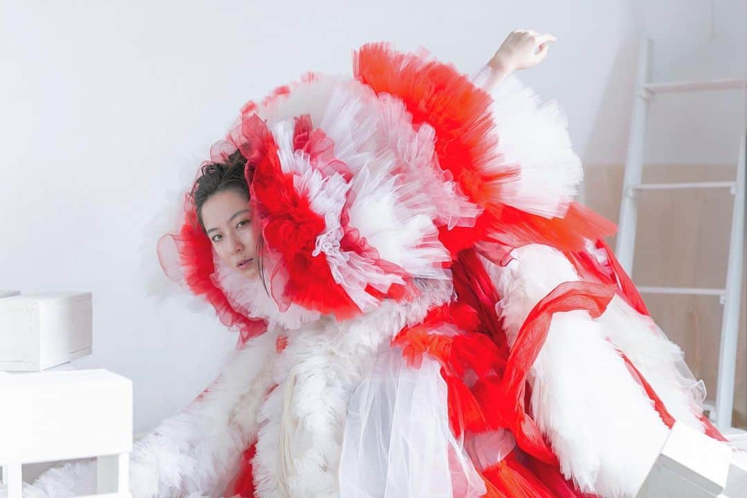 ARAKI SHIROのインスタグラム：「Have a lovely holiday. . . . ph @ume_enity  md @hiyori1802  h&m @yanase.alicia.miki  costume by me . . . #ARAKISHIRO#FUKUOKA#costume#costumedesign#costumedesigner#コスチューム#コスチュームデザイン#衣装#衣装デザイン#アラキシロウ」