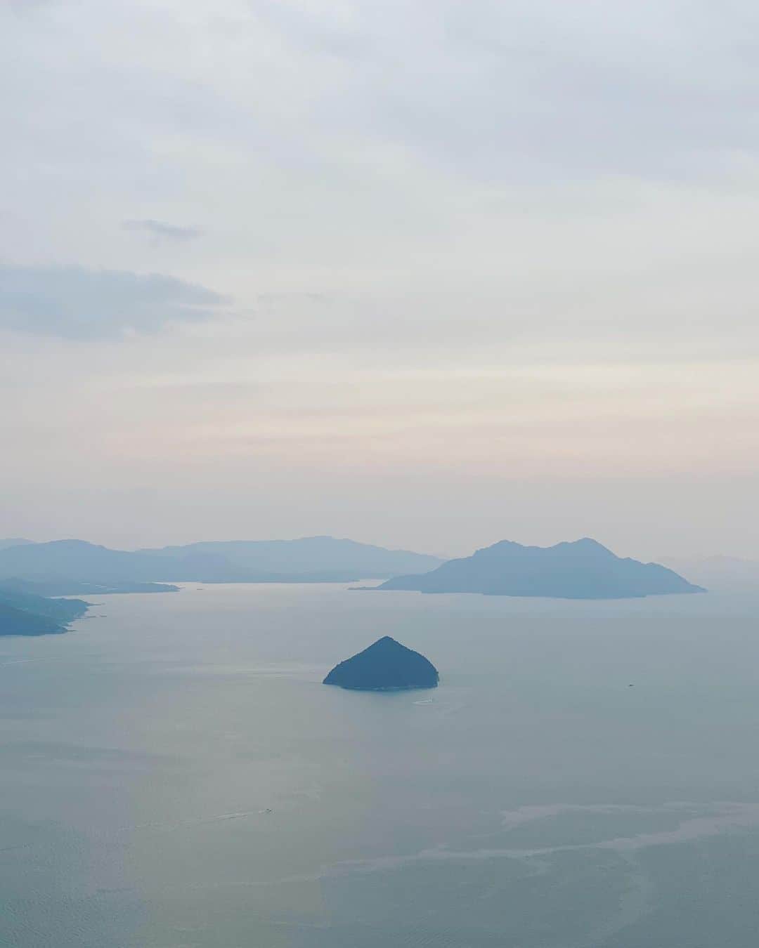 ima_ju / Jun Iのインスタグラム：「: : Soft Cream Island : : ::」