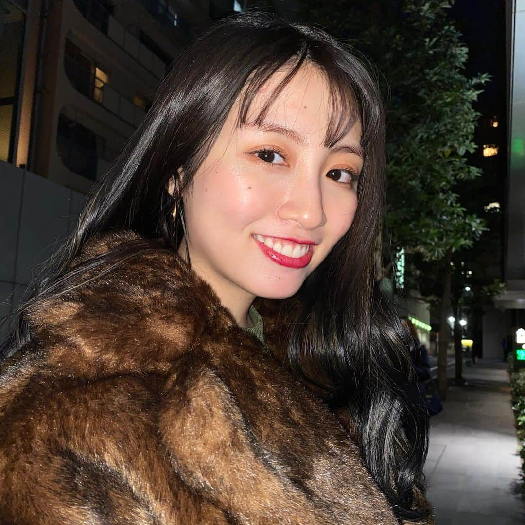 青島妃菜さんのインスタグラム写真 - (青島妃菜Instagram)「.﻿ New hair💇‍♀️﻿ ﻿ 冬休みということで﻿ 今回はハイライトをいれて頂きました！☺️﻿ あ、前髪もがっつり作ったよ☺︎﻿ ﻿ でもそんな可愛いハイライトも﻿ 1週間後くらいに﻿ はさようならしないといけないので﻿ ぴえん！！！﻿ ﻿ なので今を楽しみます🎶﻿ 今回もLONESSさゆりさん（　@sayuri.loness ）にお願いしました！✨﻿ いつもありがとうございます🙏✨✨  #どの妃菜が好き？」12月27日 21時01分 - hina1226_01