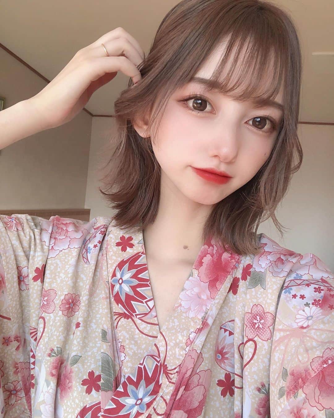 のインスタグラム：「ㅤㅤㅤㅤㅤㅤㅤㅤㅤㅤㅤㅤㅤ selfie ❄️ 年末は雪降るみたいだから 楽しみだなあ〜⛄️」