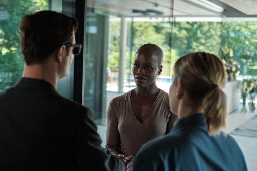 フローレンス・カサンバのインスタグラム：「Morgen 20:15 - 21:45 Uhr I ORF 1 I Blind ermittelt - Zerstörte Träume  Regie: @katharina_karli_pincopallina  Casting: www.schmiedcasting.at  Mona Film Foto: ORF #orf #florencekasumba」