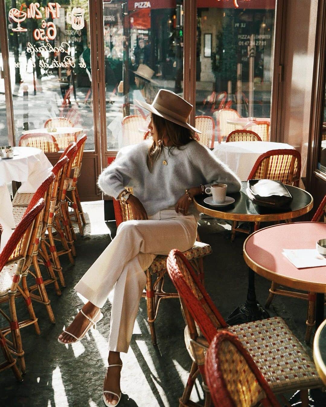 ジュリー・サリニャーナのインスタグラム：「Missing outdoor dining + people watching sm, it was one of my favorite things to do whenever we came to France/Europe. Saddens me that these little things are no longer normal for now... I’ll have photos like this to reminisce until then. ❤️ We’ve been staying indoor the whole time we’ve been in Reims except for quick grocery runs! I’ve been disconnecting a bit (& not really taking photos), enjoying quality time at Kevin’s parents house, eating all kinds of new french foods for me, playing rummikub and drinkin’ a lot of champagne! Still working on my french tho... 🙈」