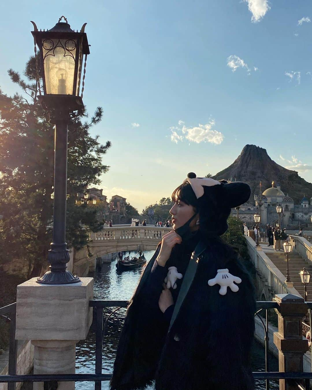 梶川愛美さんのインスタグラム写真 - (梶川愛美Instagram)「Favorite place in Palazzo Canals 🥂  景色が本当に綺麗なんです……  #disneysea #disneyseatokyo #palazzocanal #disneygram #disneychristmas #ディズニーシー #パラッツォカナル」12月27日 21時36分 - kajikawa_manami