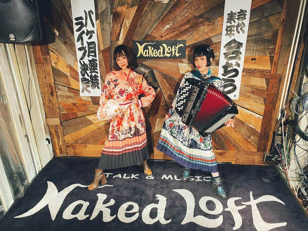 ももさんのインスタグラム写真 - (ももInstagram)「ありがとう、Naked Loft！ わたしの初ステージの場所！フォーエヴァー！」12月27日 21時43分 - charanpo_momo