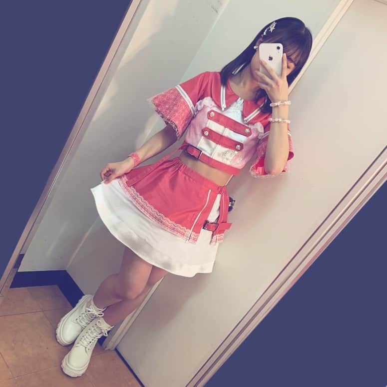 のインスタグラム：「新衣装💗今度はピンクです💗﻿ ﻿ #アプガ2 #アイドル #衣装 #ピンク﻿ #セルフィー」