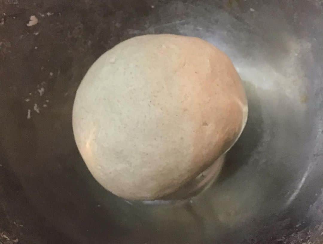 柴田淳さんのインスタグラム写真 - (柴田淳Instagram)「蕎麦粉を頂いたので、見様見真似で十割蕎麦を打ってみました。 美味しかったのかわからなくなるくらい、大量に茹で過ぎました。 蕎麦湯は美味しかったです。 #手打ち蕎麦 #十割蕎麦 #蕎麦 #手打ち」12月27日 22時14分 - shibatajun_official