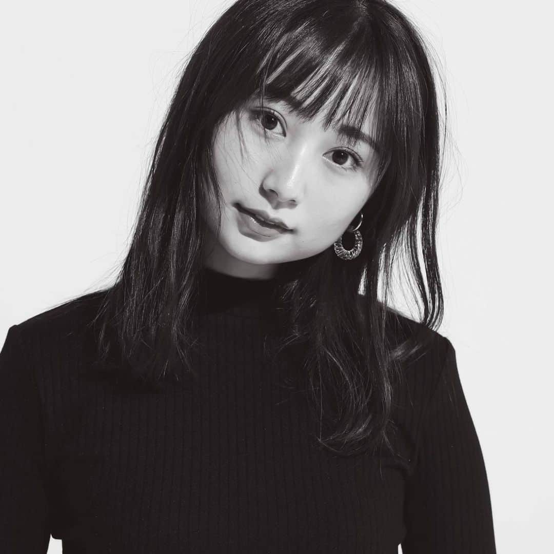 米徳京花さんのインスタグラム写真 - (米徳京花Instagram)「🤍🖤 JJ(@jj_official_jj)2月号に掲載していただきました！ 　 是非チェックしてみてください🥸💫   📸： @takumi_taniguchi_  　 #jj #オフショット #ブラックコーデ #タイトワンピース #タイトワンピ #ニットコーデ #ニットワンピース #ニットワンピ #モノクロコーデ #モノクロ #モノクロ写真 #白黒写真」12月27日 22時18分 - miss2chuo__2020