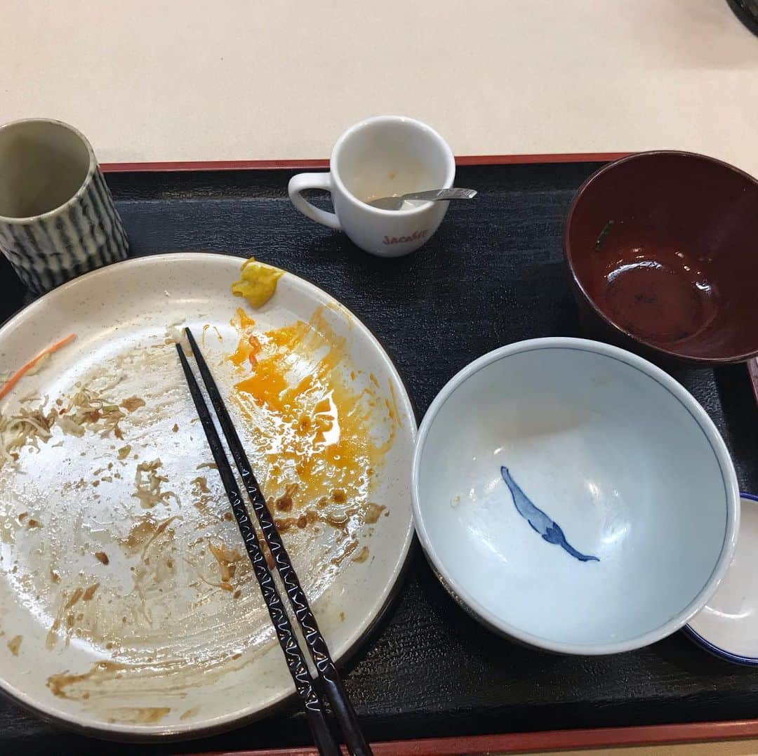 静岡グルメ情報さんのインスタグラム写真 - (静岡グルメ情報Instagram)「・ ちょうどいいと言えばそうなる ・ この頃胃がバカになってる ・ デカ盛りで苦しくなる幸せを知ってしまった🥳 ・  #静岡グルメ #静岡ランチ #パン🥐  #静岡 #静岡市街中ランチ #ラーメン🍜 #おすすめカフェ☕️#静岡市パン屋 #デザート #スイーツ🍰 #駿河区おすすめランチ  #葵区ランチ #静岡市ランチ #静岡市グルメ #静岡市カフェ #静岡市 #食通 ・ ・ 静岡市の食通さんと繋がりたい 情報交換求む  もっと美味しい店知りたい ・ #followme #eat #grumet #food #cafe #lunch  #Shizuoka #japan #japan food」12月27日 22時20分 - syokutsuu_itete_in_shizuoka