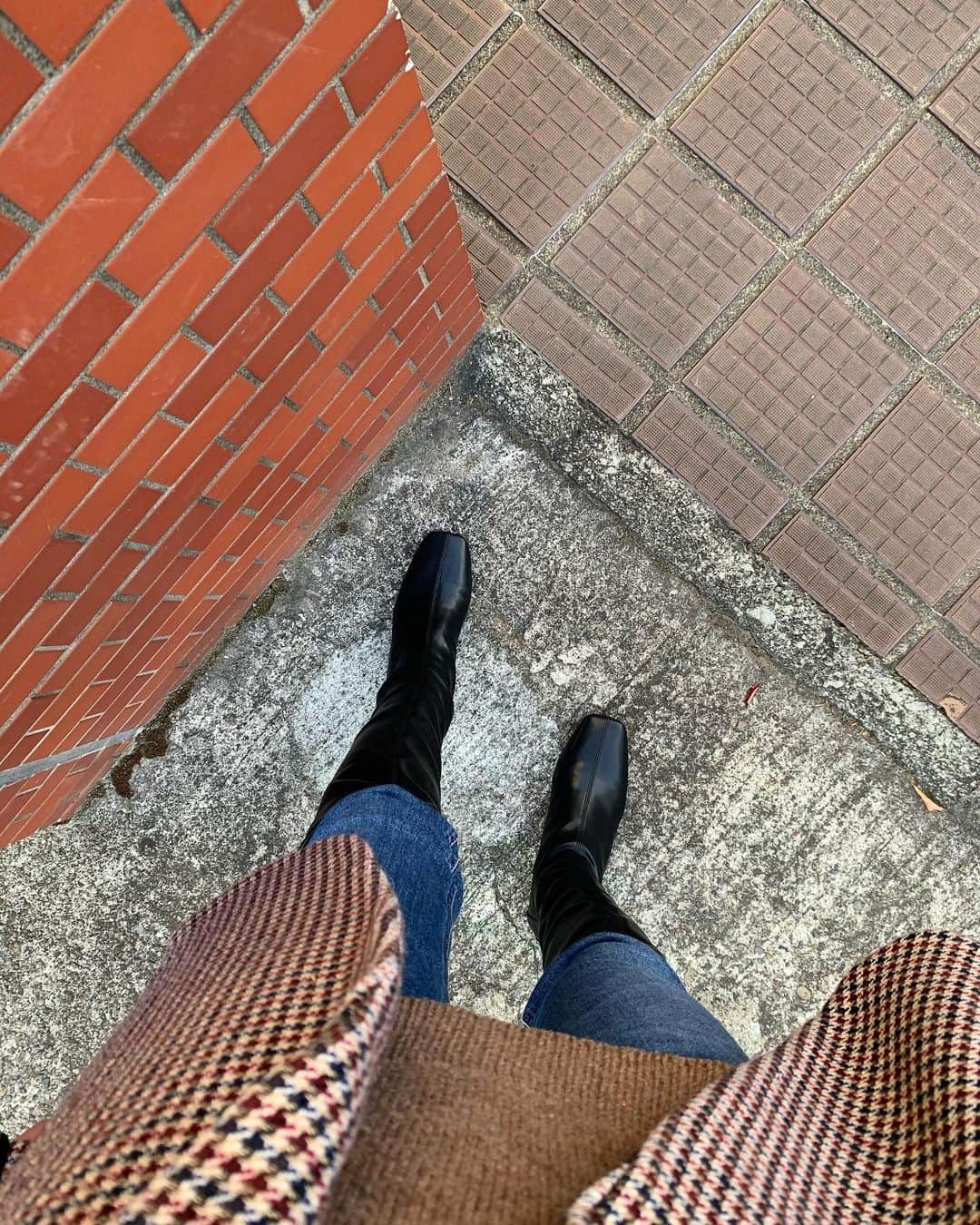 吉竹美聡のインスタグラム：「@trifle_official Long Boots 👢🤎」