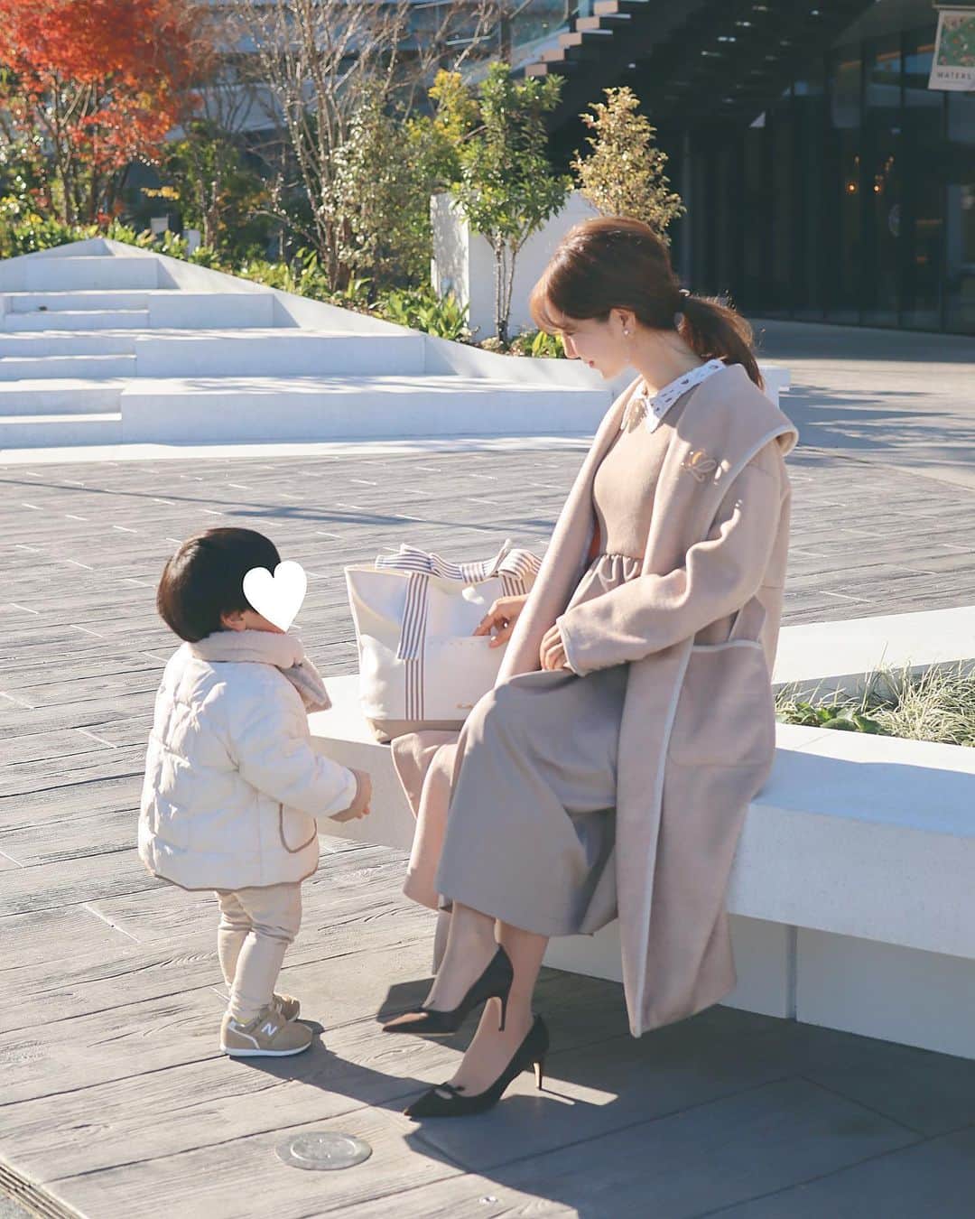中田絵里奈さんのインスタグラム写真 - (中田絵里奈Instagram)「. クリスマスが終わったら一気に年末感🎍 やることリストはまだまだ残ってるけど このバタバタ感も結構すきだったり…🥳 . とにかく体調第一で元気に過ごしましょう♡  . . #師走 #今日のコーデ #親子コーデ #ベージュコーデ」12月27日 22時24分 - erinanakata