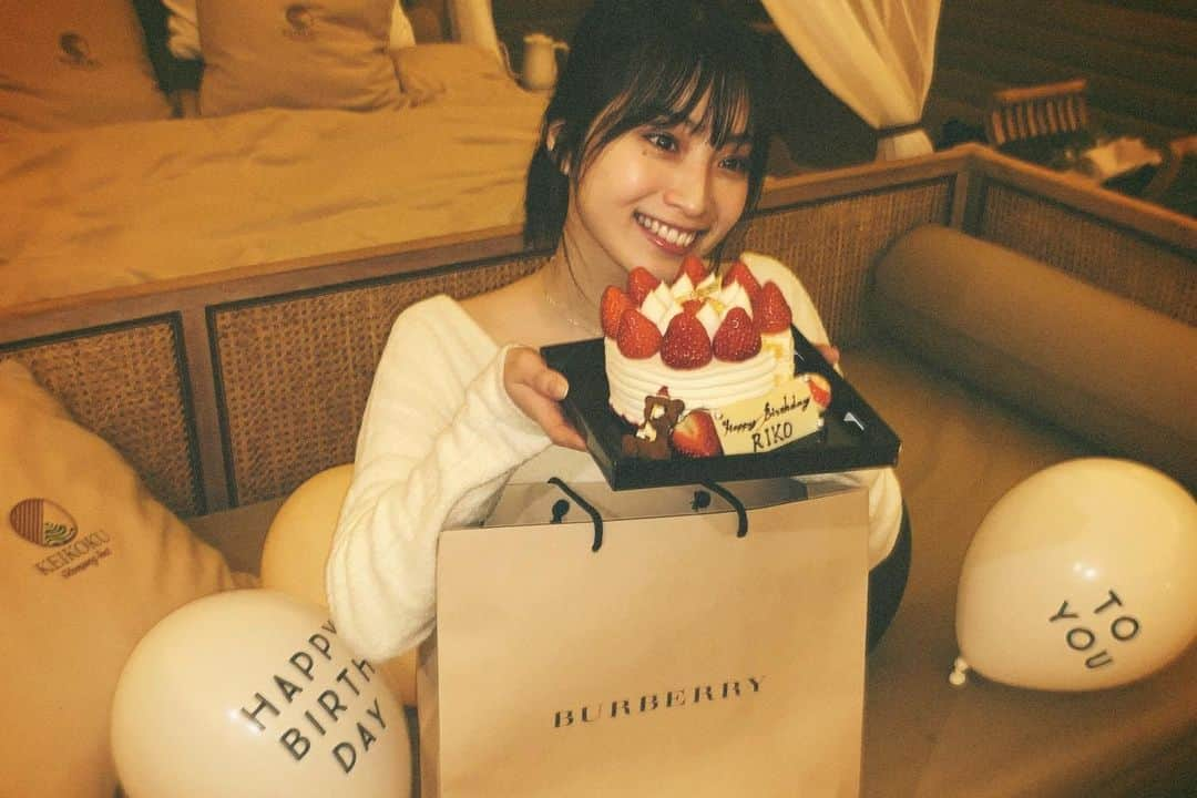 永井理子さんのインスタグラム写真 - (永井理子Instagram)「ちさ、ほのちゃん、みゆに 誕生日お祝いしてもらったときの 余韻が消えない…幸せだったなぁ💭  写真見返すと全部笑ってた🥰」12月27日 22時24分 - riko_1221