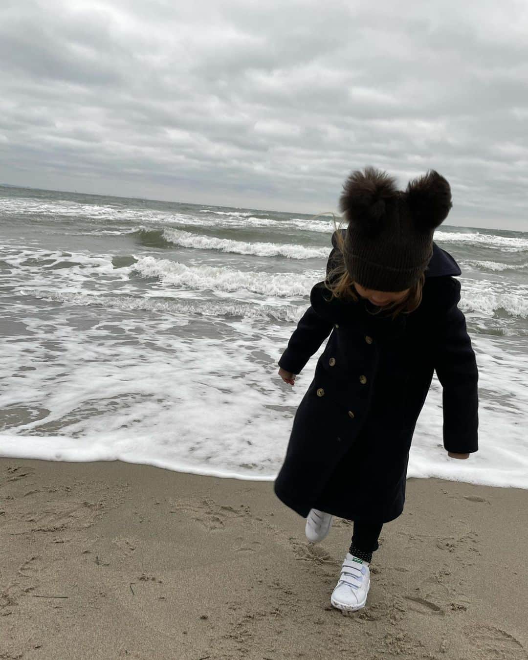 Mathilde Goehlerのインスタグラム：「My mini 🖤🖤🖤」