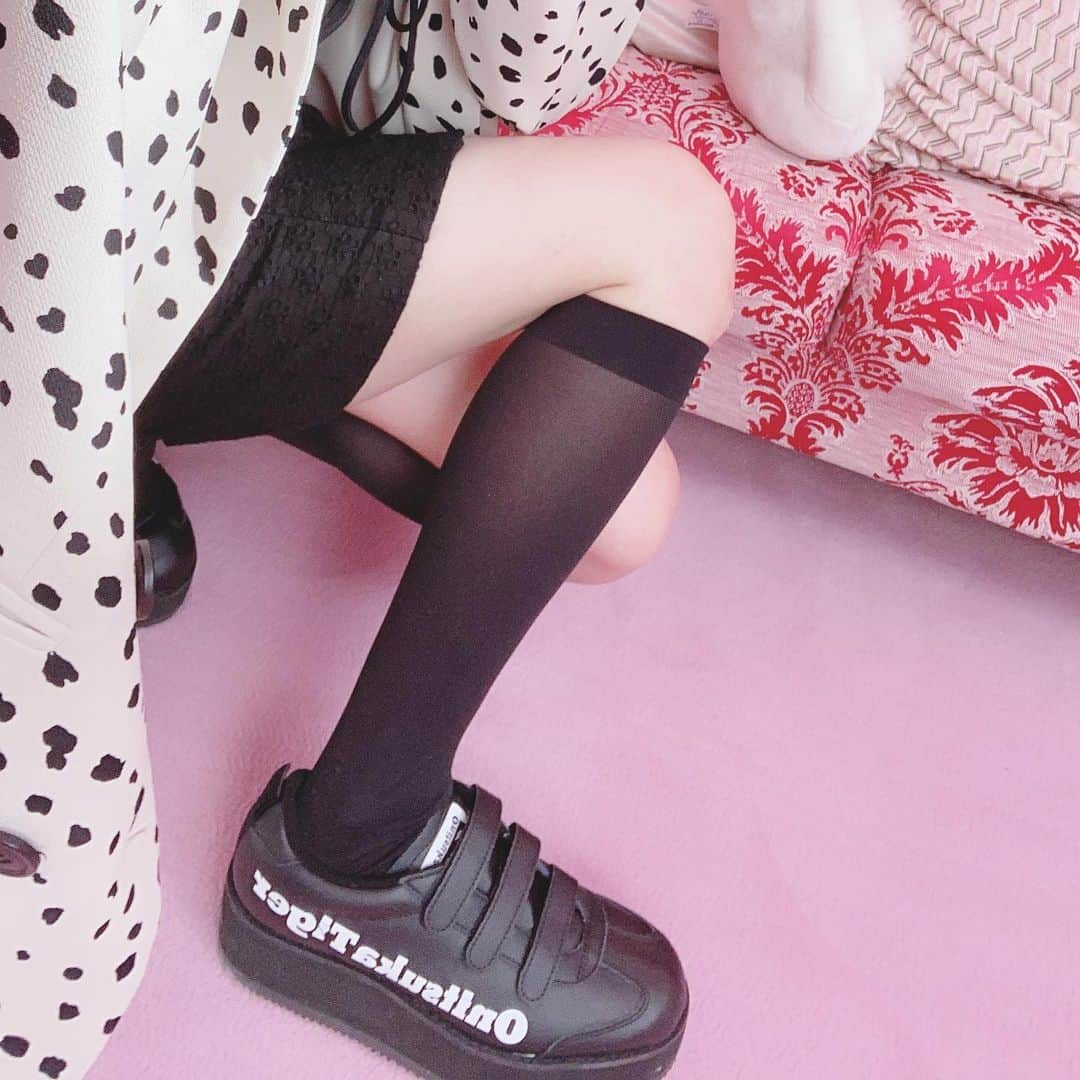 桃月なしこさんのインスタグラム写真 - (桃月なしこInstagram)「黒買った💙  #ZOZOSHOES #onitsukatiger #オニツカタイガー #桃月なしこ #なしこたそ」12月27日 22時45分 - nashiko_cos