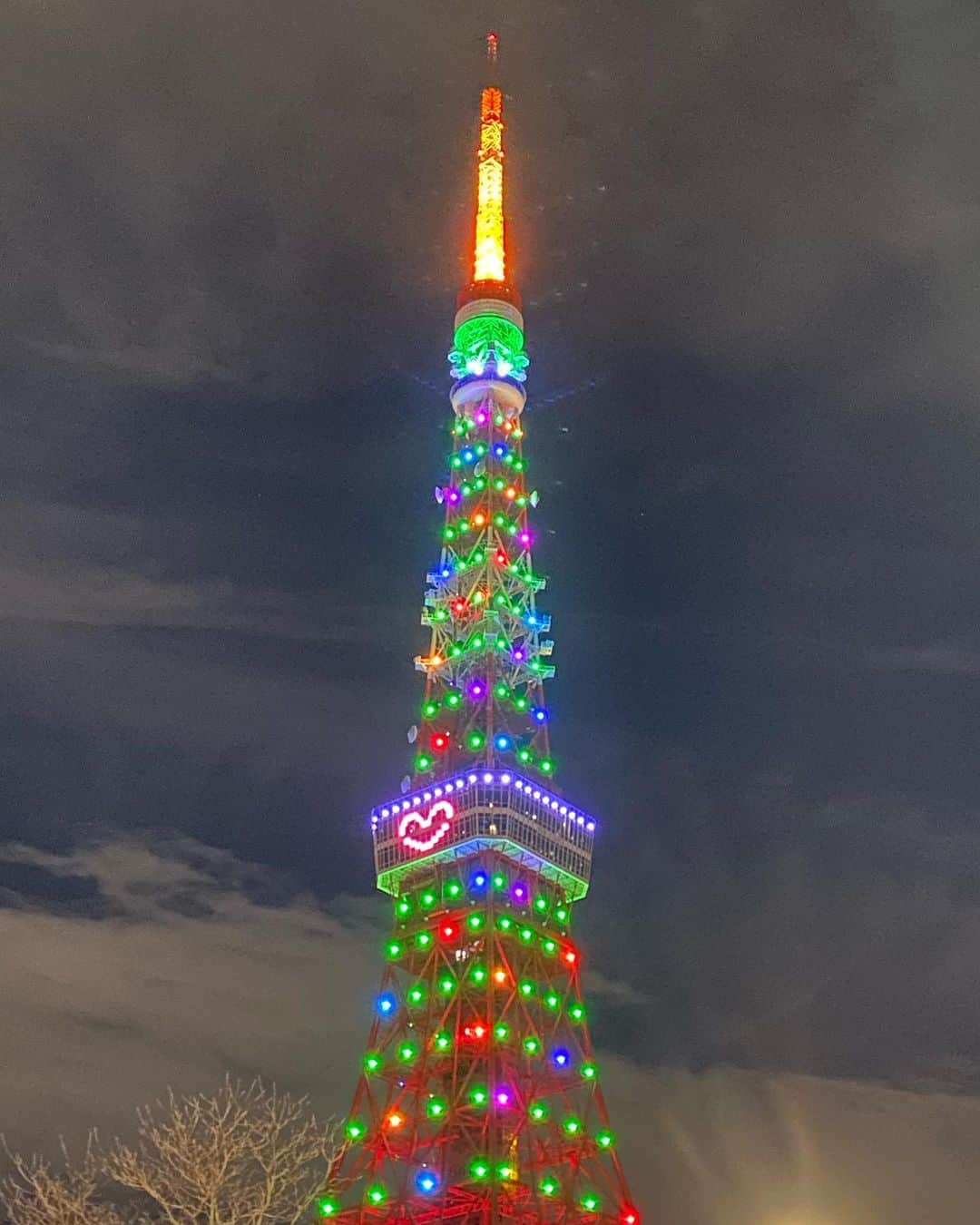 DJ SOULJAHのインスタグラム：「Very Merry (late) X’mas 🎅✨🎄」