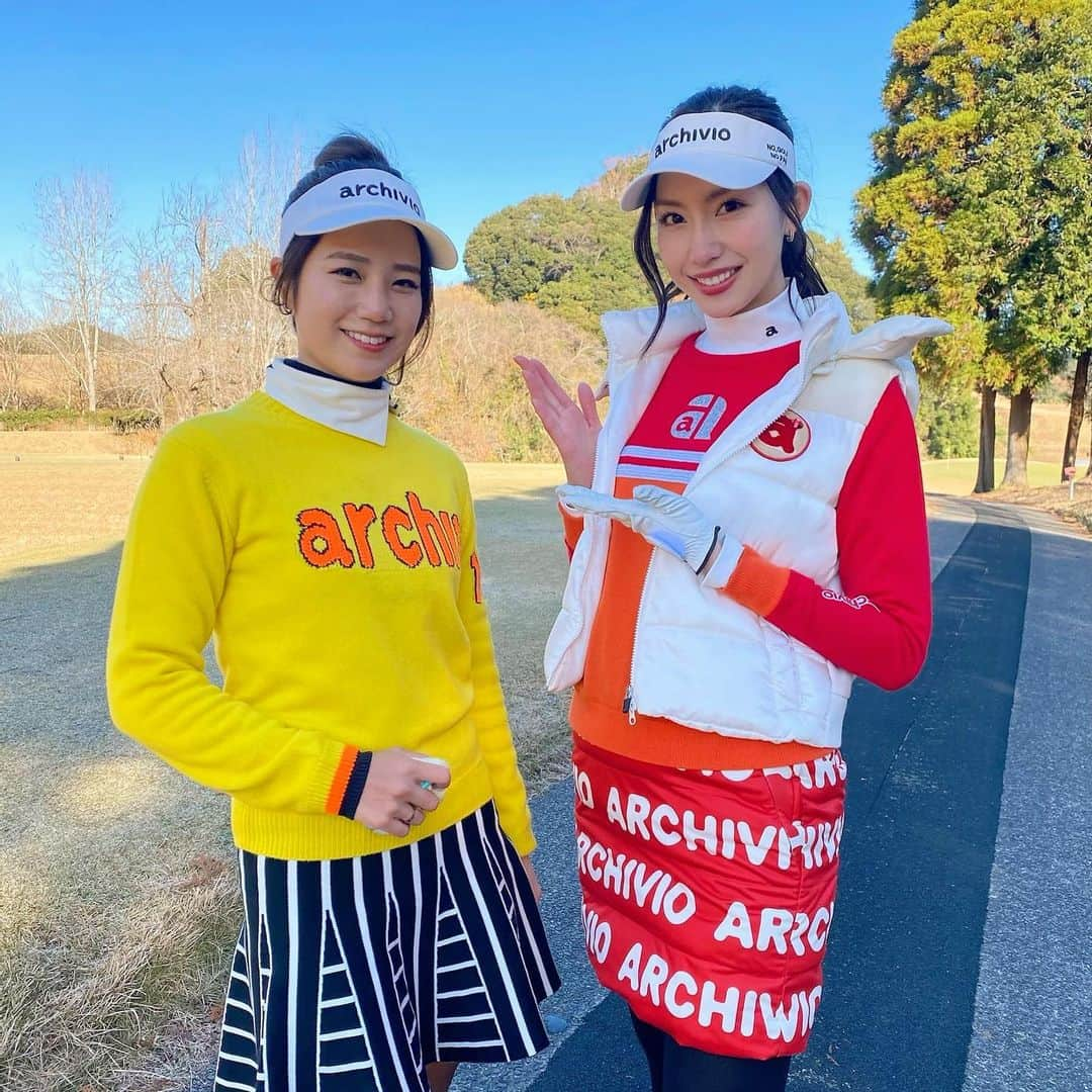 中島亜莉沙さんのインスタグラム写真 - (中島亜莉沙Instagram)「@nami73_golf さんのYouTubeに出演させて頂きました😆🙏🏻❤️  とっても可愛いナミちゃんと白熱ラウンド対決！なんだけど、ほのぼのラウンド楽しかったな〜🥰  26日(昨夜)から年始にかけて 配信される予定です🎍  年末大掃除をしながら、 年越し蕎麦を食べながら、 凧揚げしながらでも、 是非見てくださいな☺️❤️  感想も聞かせてくれたら 全力でニヤけます🥺🥰🥺  ウェア　@archivio.official_online   #archivio #golf #YouTube #アルチビオ #ゴルフ #ゴルフ動画 #ナミゴルフ #ゴルフウェア」12月27日 23時25分 - arisan_days